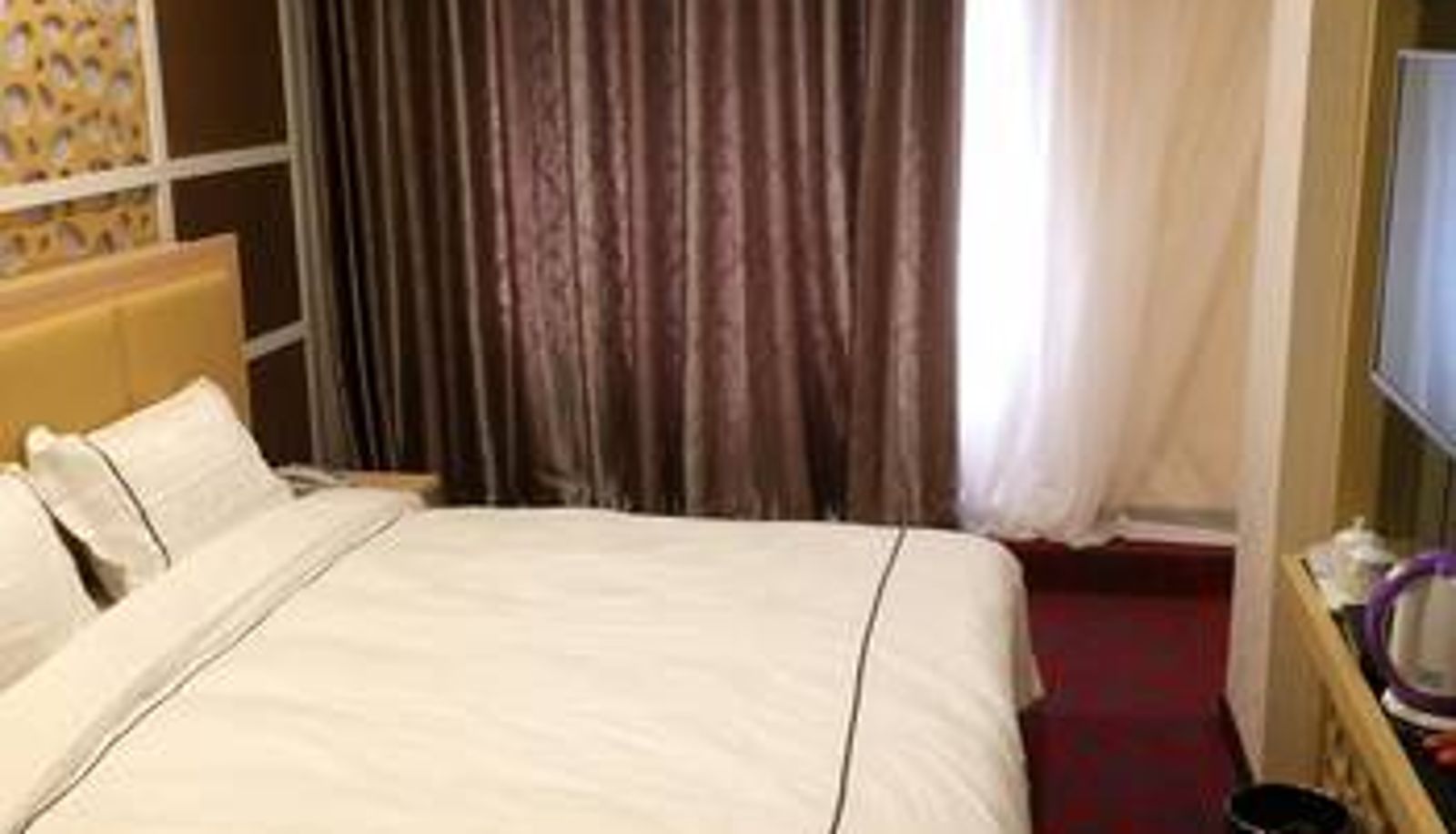 Zimmer - Xiyue Theme Hotel (Baolong City Plaza Branch of Guanlin Commercial City)