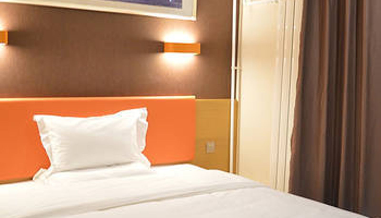 Zimmer - Shijiazhuang East Railway Station) 7 Days Premium (Shenghe Plaza Store