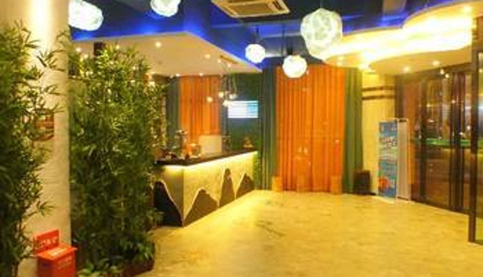 Hall - Jiajie Yougu Inn (Haikou High Speed Railway East Station Store)