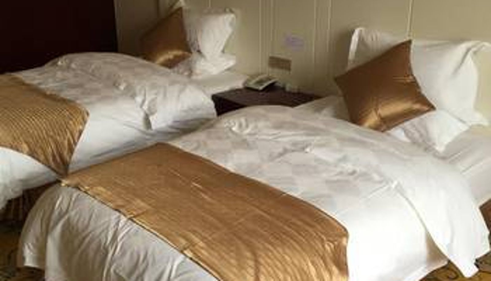 Room - Bukhara Hotel (Railway Station Store)