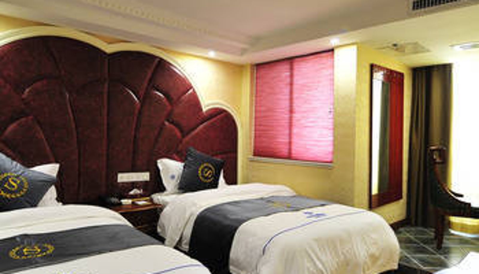 Zimmer - Lincheng West Road Metro Station) Yeste Hotel (Guiyang Municipal Government