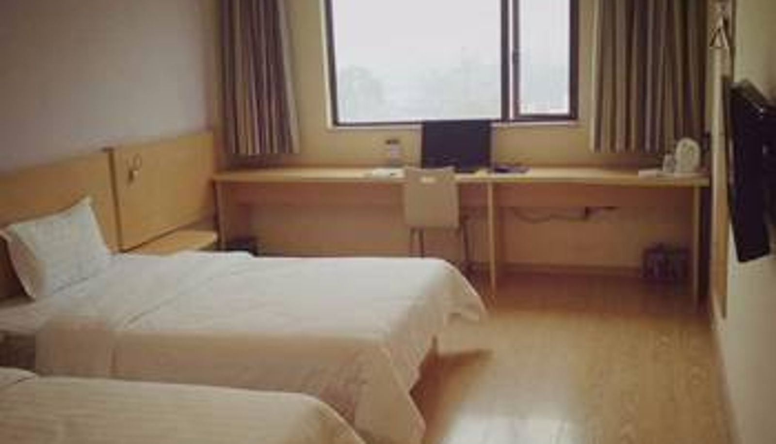 Chambre - 7 Days Hotel · Railway Station Jinggangshan University Store