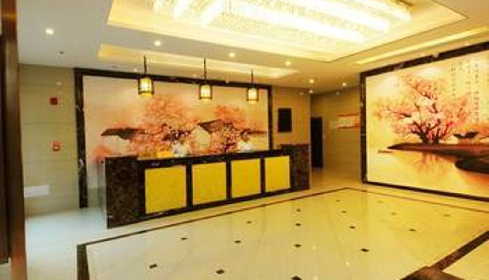 Hal - Alibaba Hotel (Yichang Binjiang Pedestrian Street CBD Store)