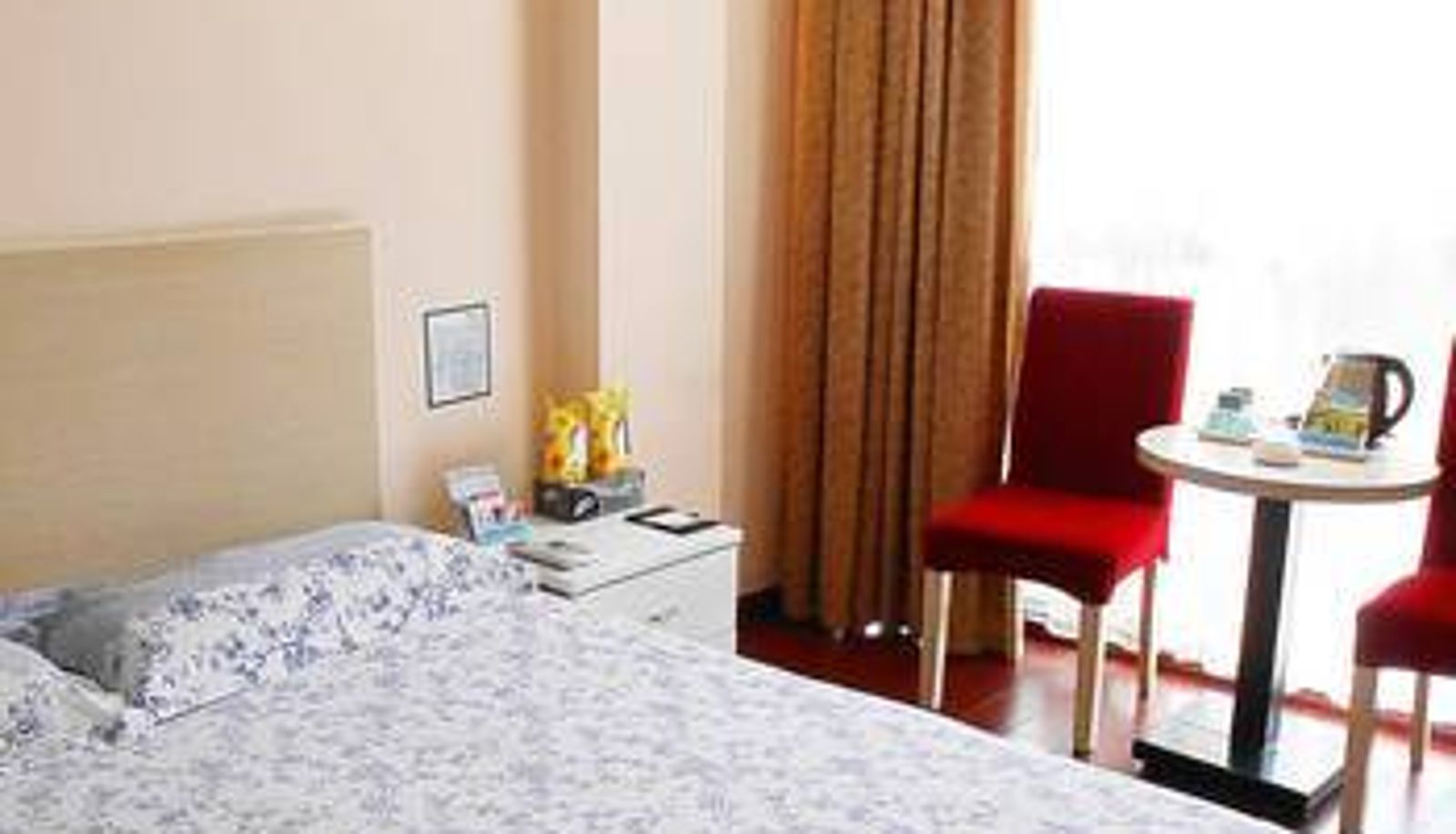 Zimmer - Fan Yi Theme · Video Game Business Hotel (Pingxiang Cultural Road Pedestrian Street Branch)