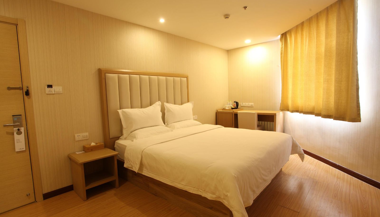 Camera superior - Starway Qingdao Wusi Square（Domestic Only）