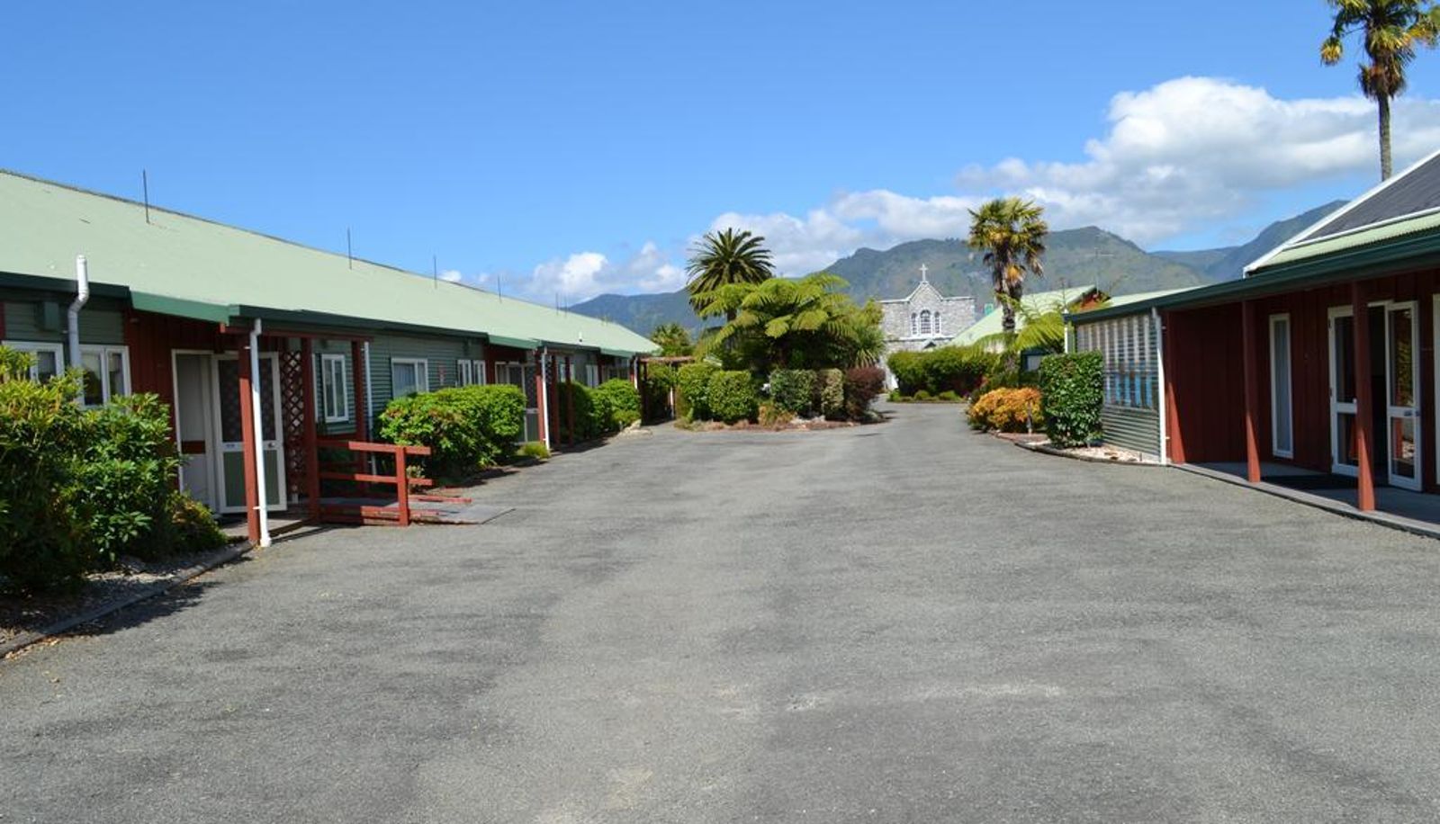 Info - Anatoki Lodge Motel