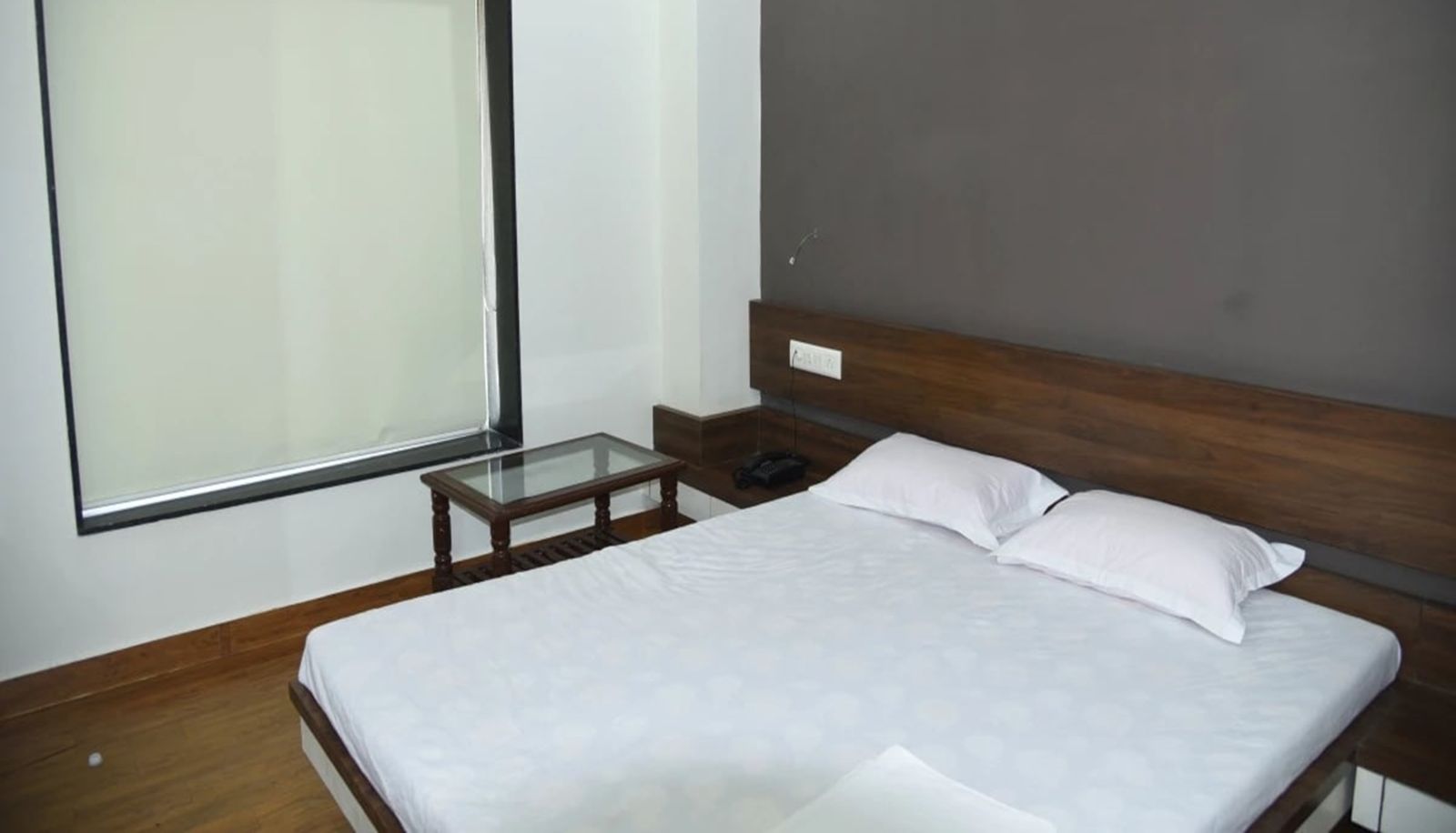 Standardzimmer (Doppel) - Hotel KNK