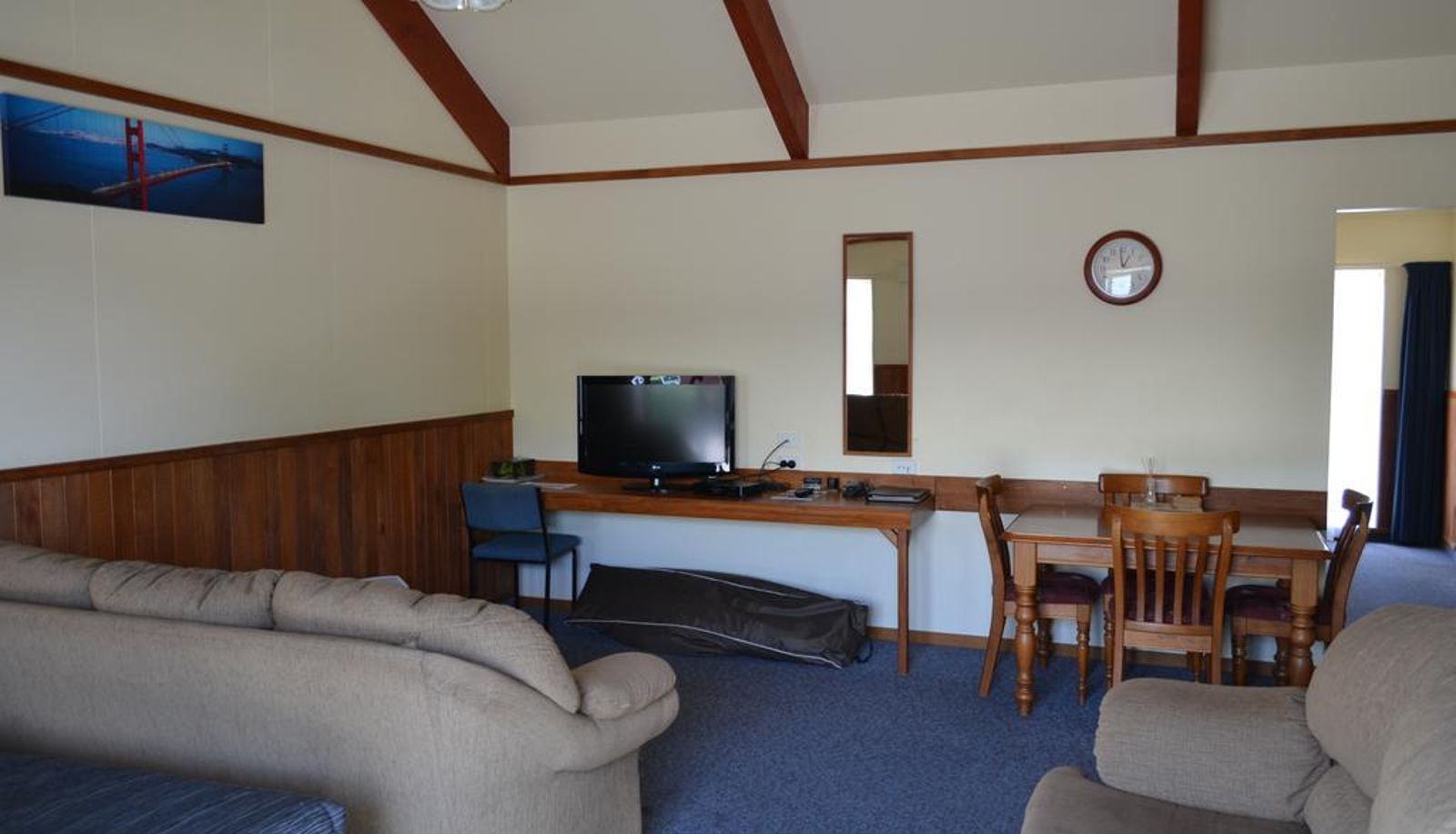 Info - Anatoki Lodge Motel