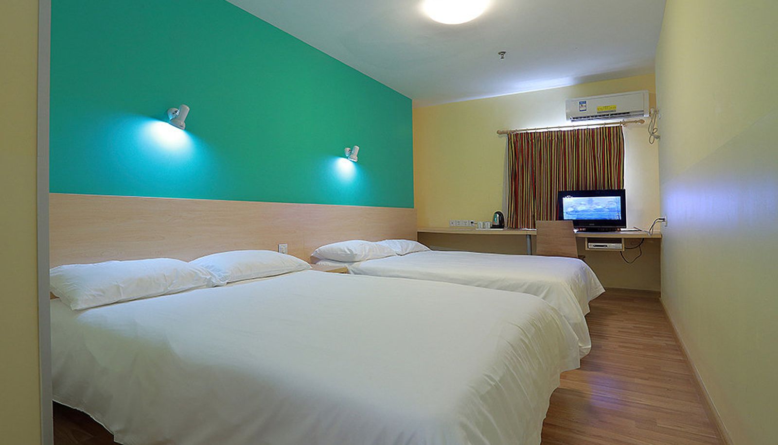 Standard room - Elan Shenzhen Shajing Center Bus Terminal(Domestic Only)