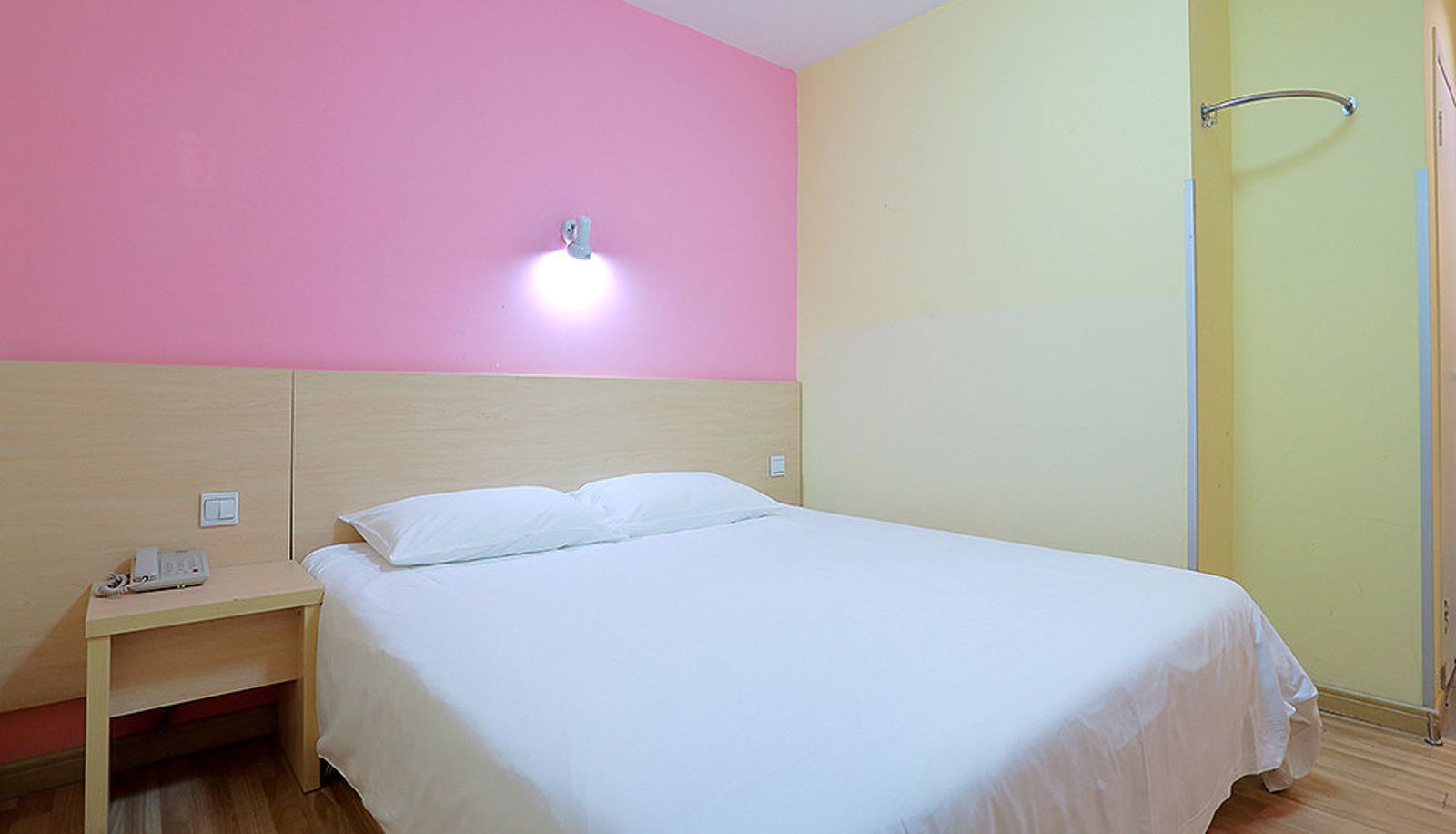 Standard room - Elan Shenzhen Shajing Center Bus Terminal(Domestic Only)