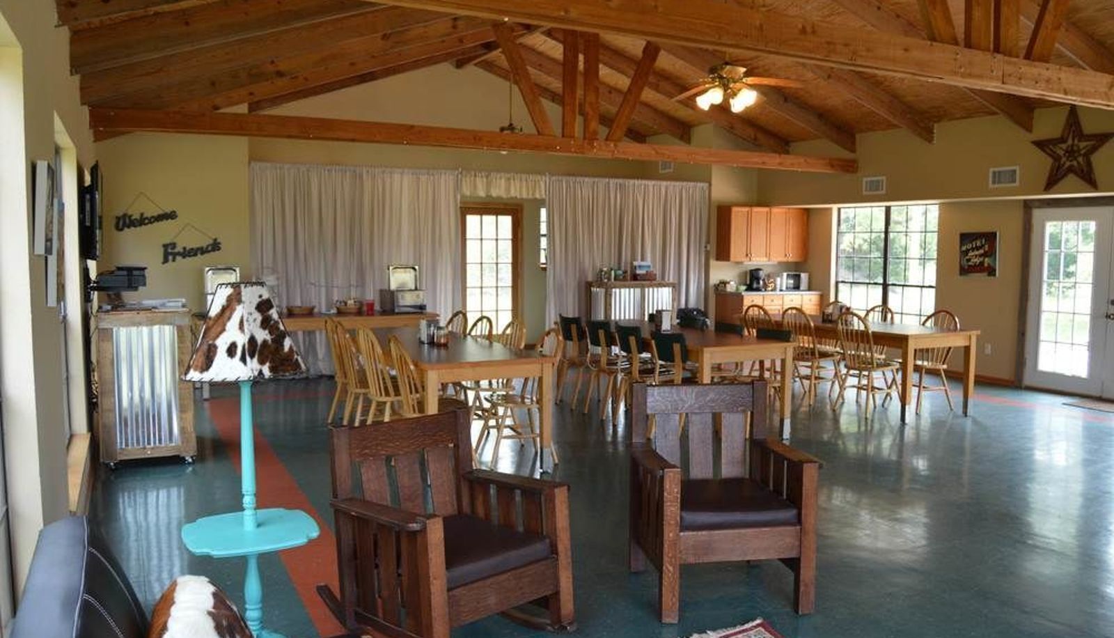 Restaurante - Night Bird Ranch
