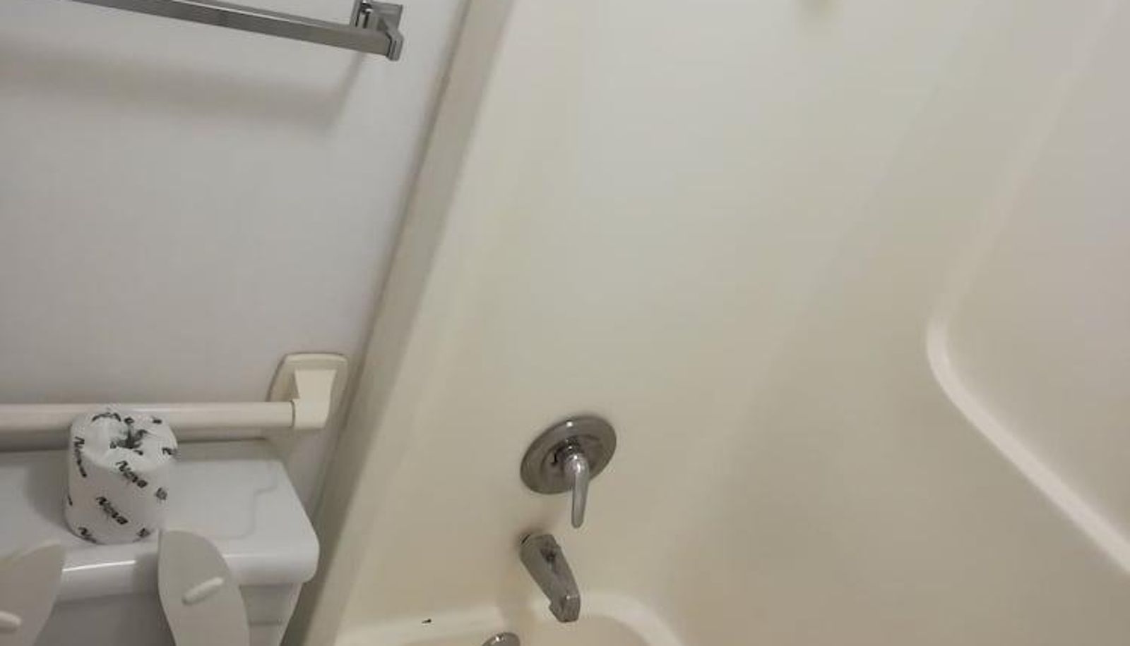 Bathroom - Renatto Inn