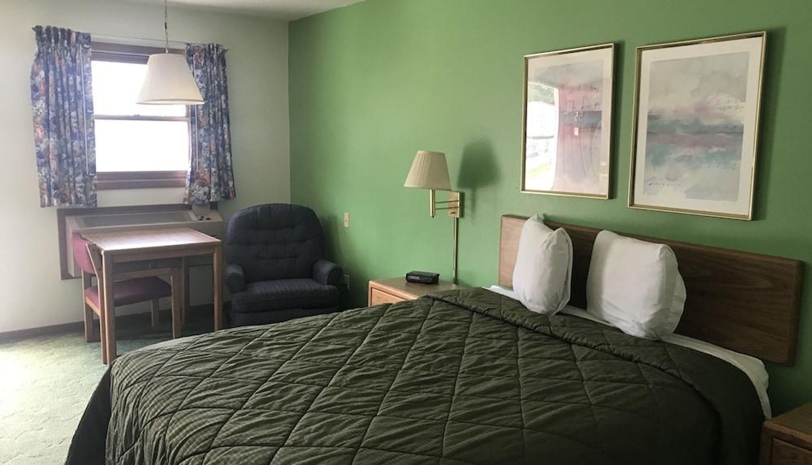 Standard room - Hartwood Inn