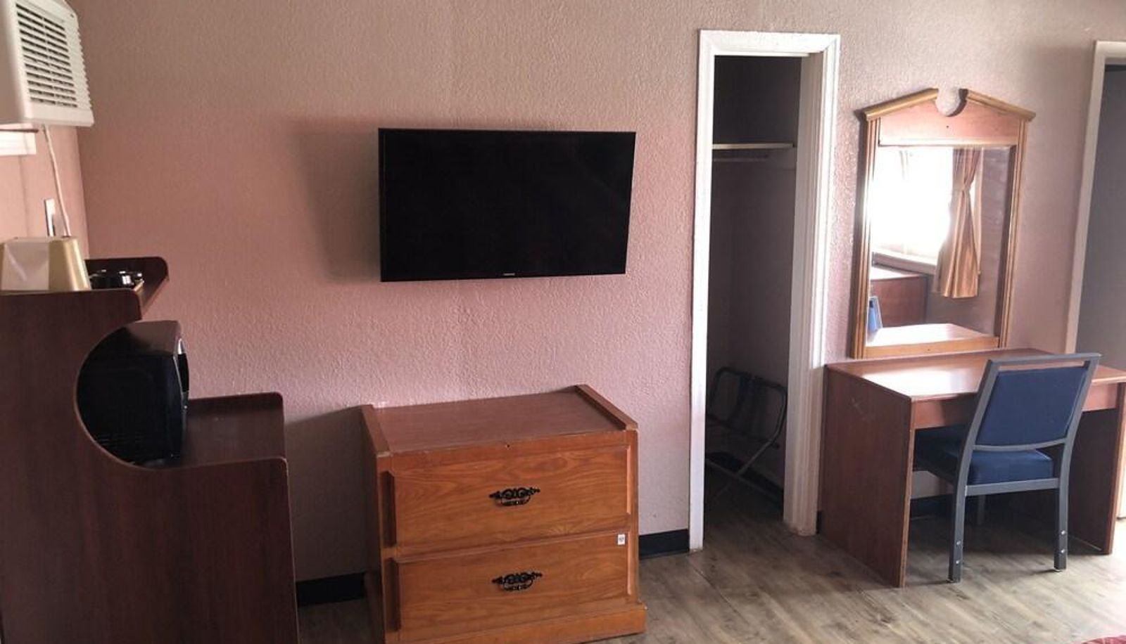 Camera standard - Budget Inn