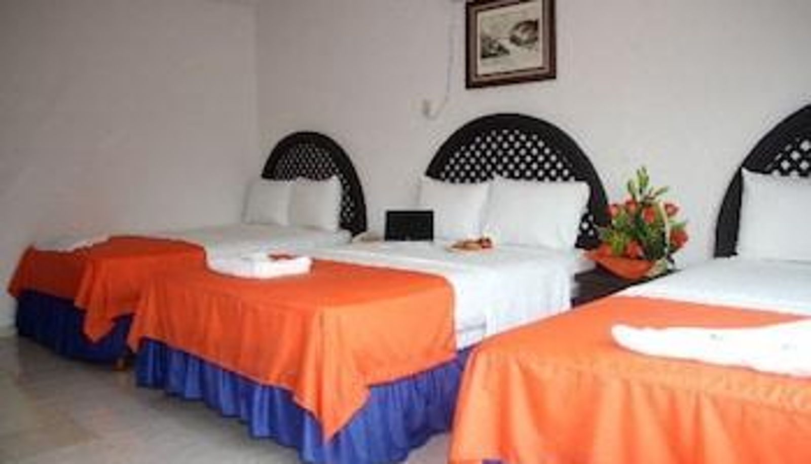 Nautico Inn