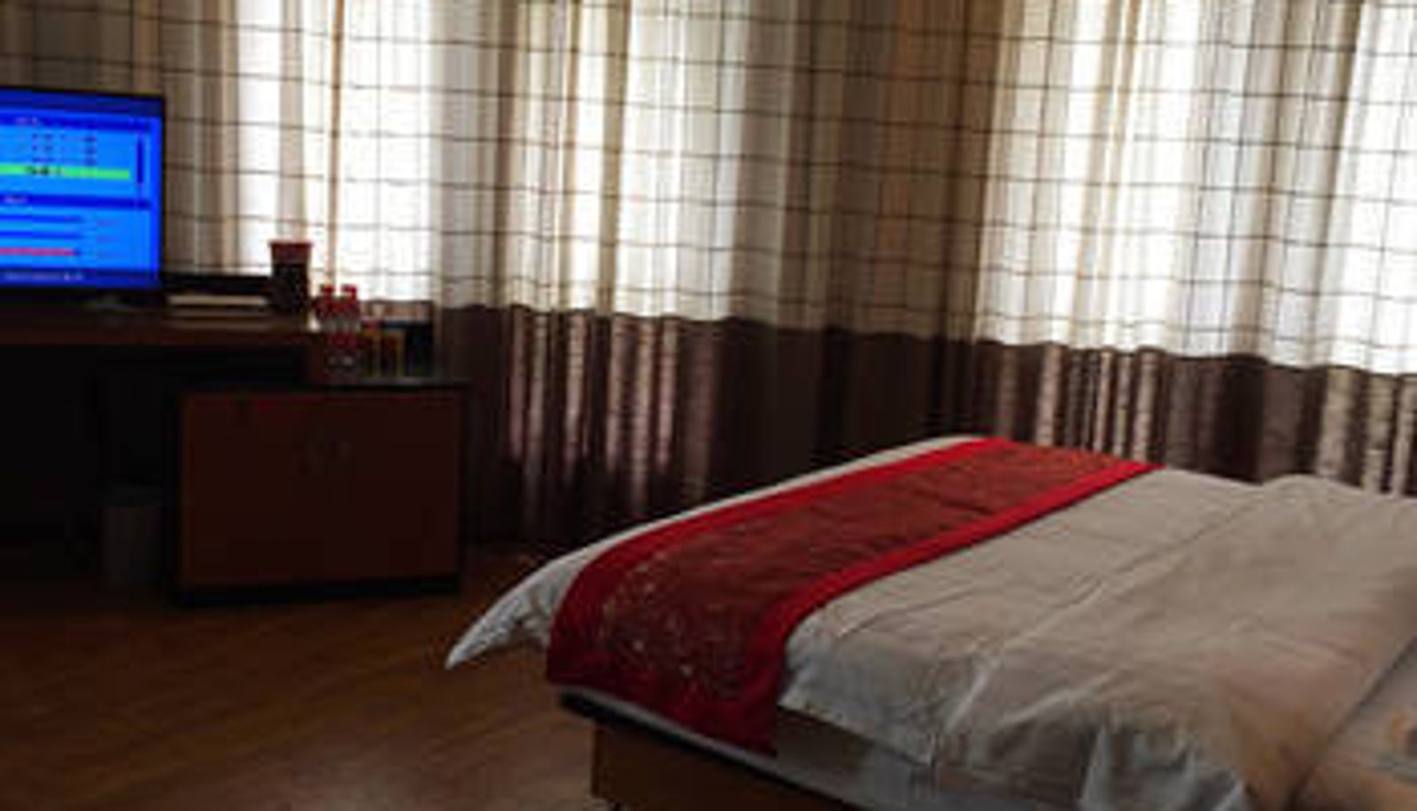 Camera - Yining Development Zone) Aibo Hotel (Beijing Road