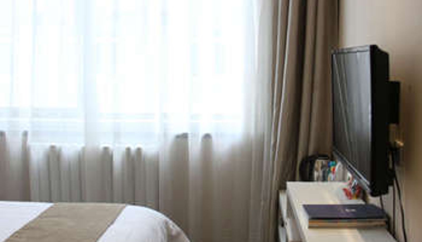 Zimmer - Four Seas Leisure Travel Express Hotel