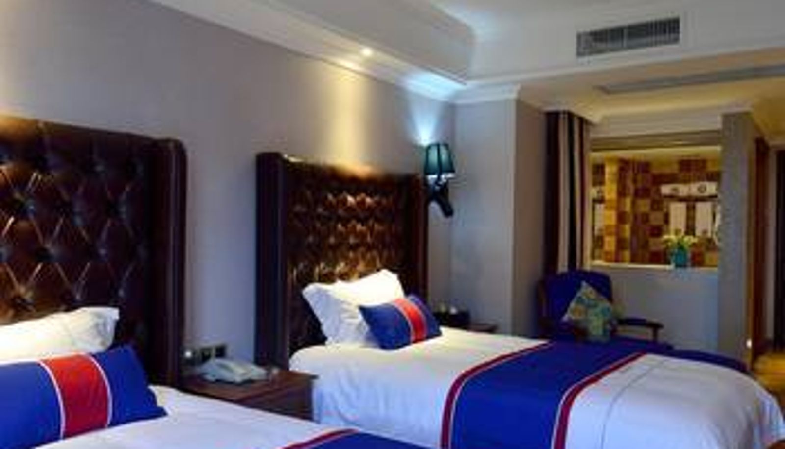Zimmer - Savor Chain Hotel