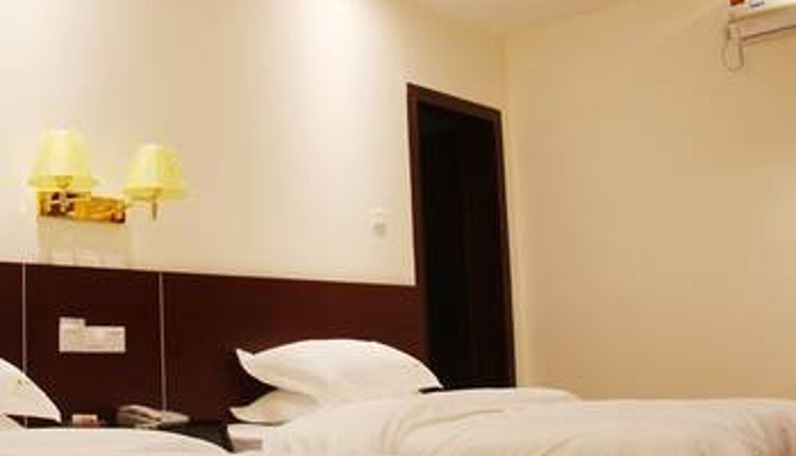 Camera - New China Travel Service Hotel (Zhongshan Park Branch)