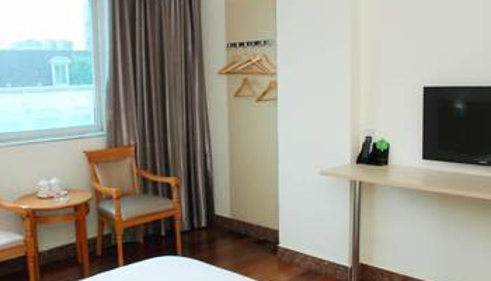 Zimmer - Honghua Hotel (Huanghe Fashion City Store)