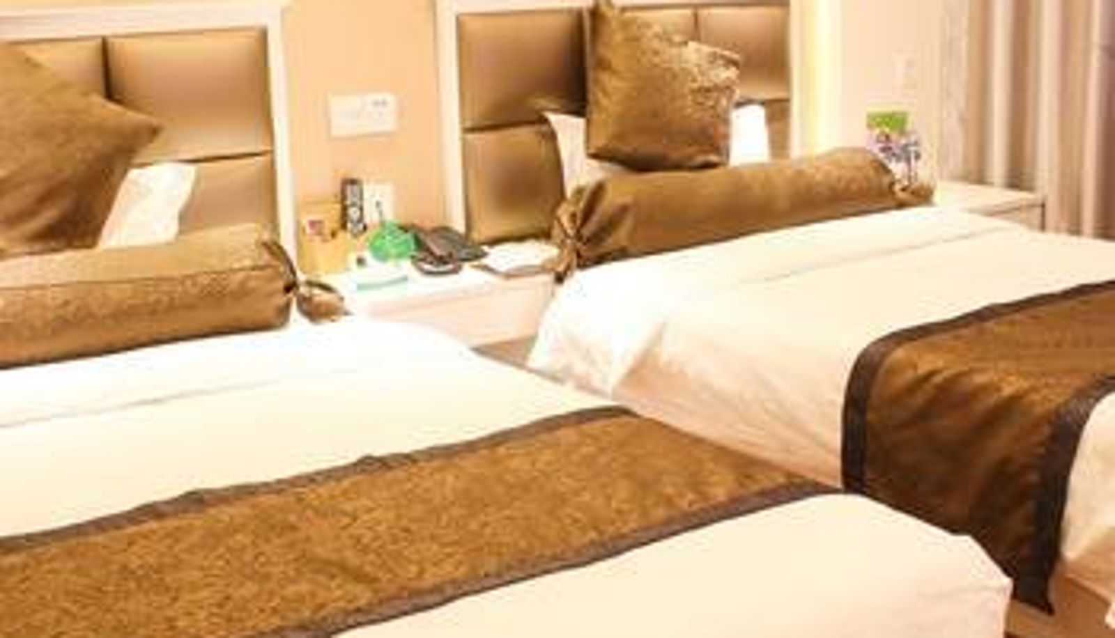 Zimmer - Fuxuan Ge Business Hotel (An Yi Affiliated Hospital Branch of Medical University)