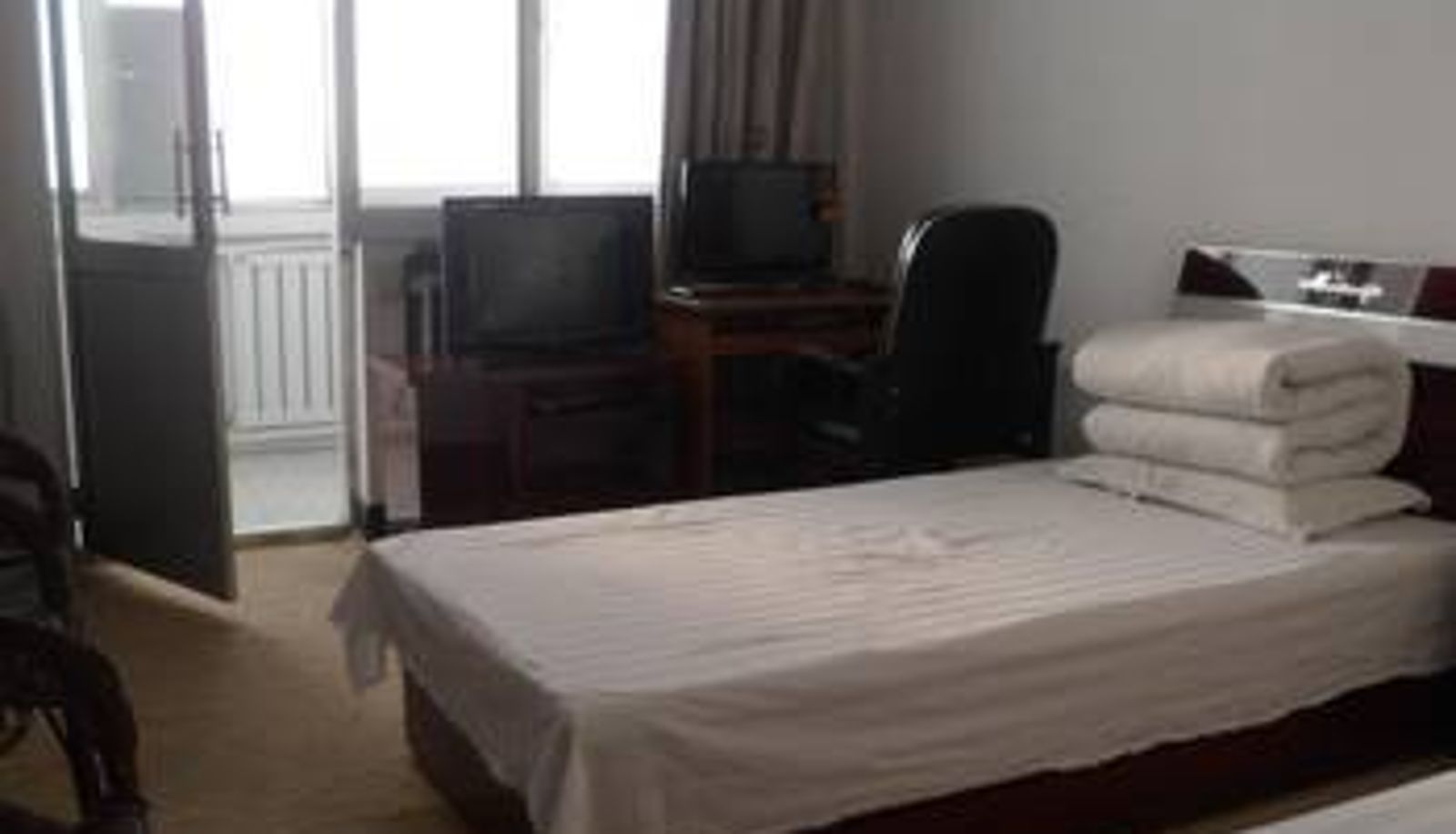Zimmer - Hongxing Hotel (Norman Bethune Hospital Store)