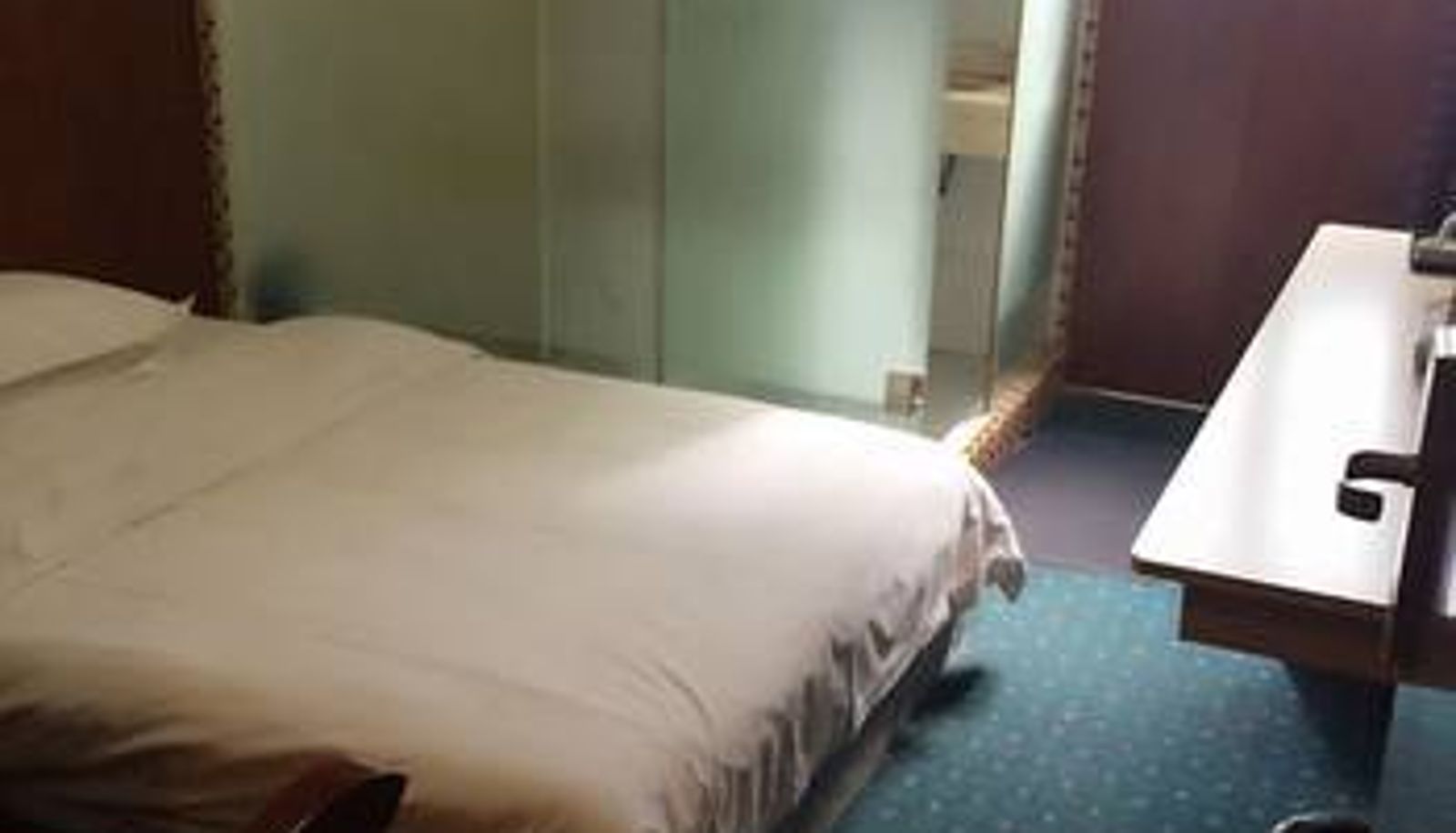 Room - Crown Business Hotel (Totem Plaza Branch)