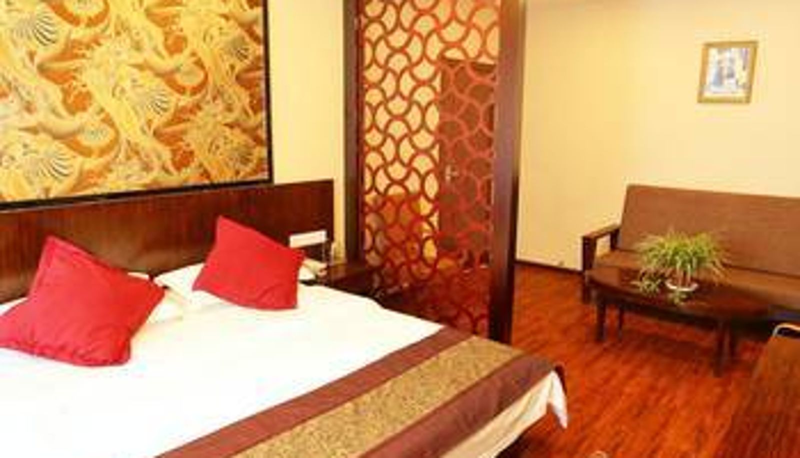 Zimmer - Moe Youth · Audiovisual Hotel (Kunming Railway Station Branch)