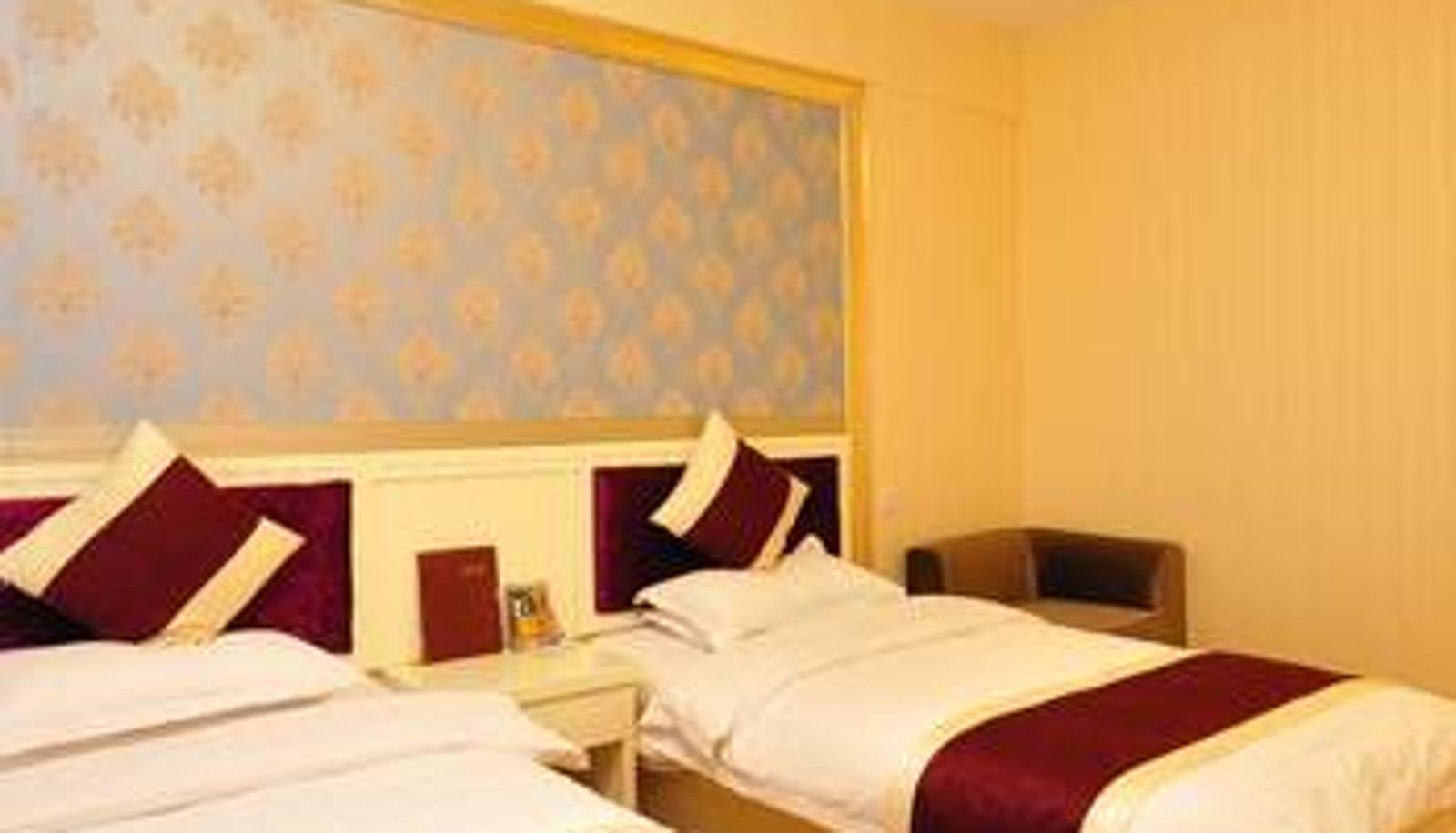 Zimmer - British Hotel (Century Jinyuan Store)