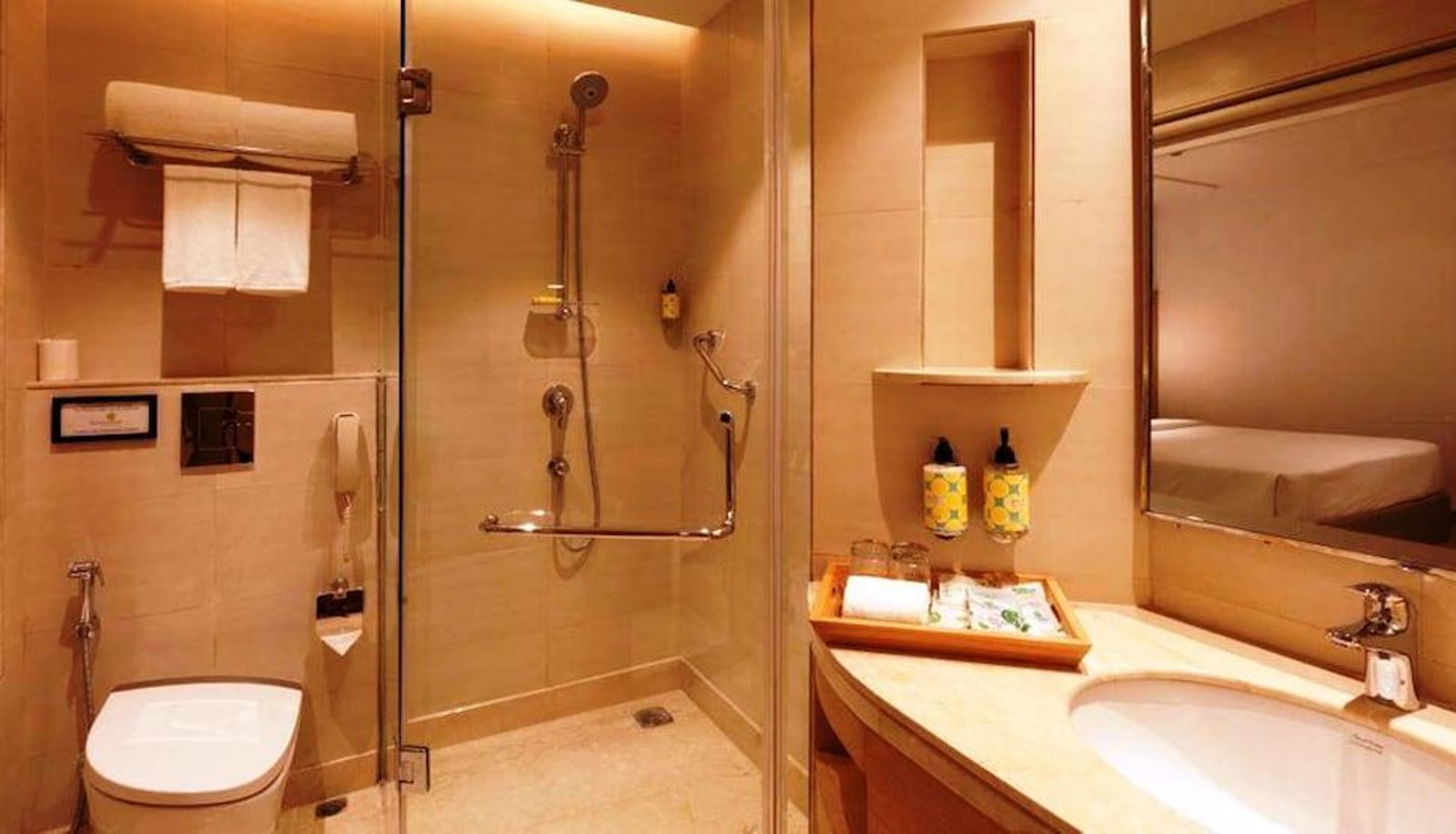 Bagno - LEMON TREE HOTEL LUCKNOW