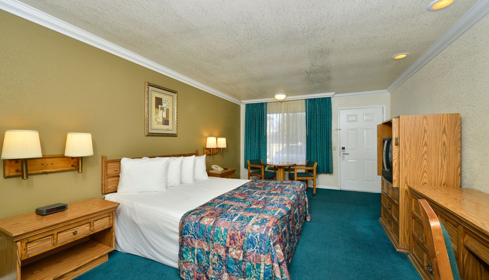 Room - Americas Best Value Inn