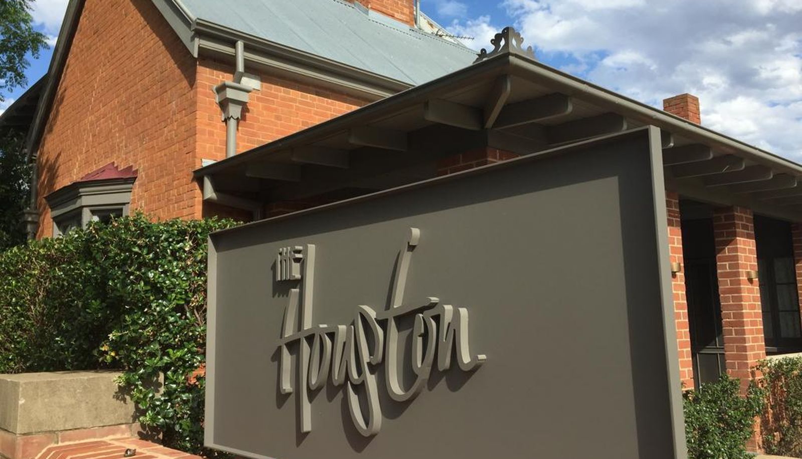 Info - The Houston Wagga