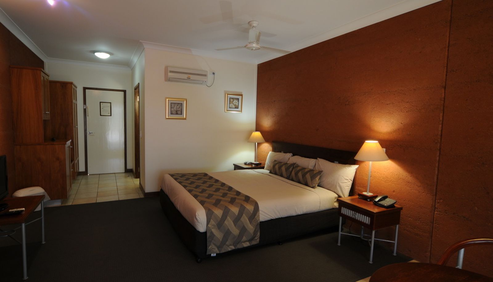 Business room - Gidgee Inn Motel