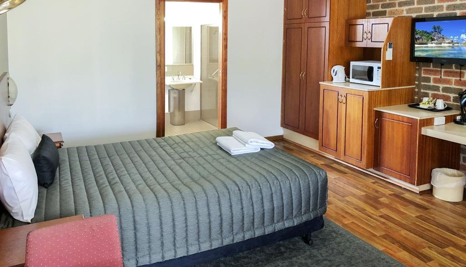 Info - Leeton Heritage Motor Inn
