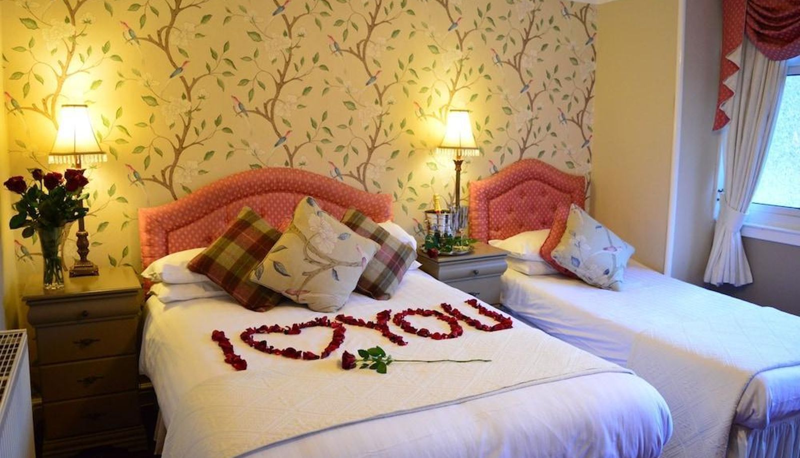 Standard room - Lonsdale House