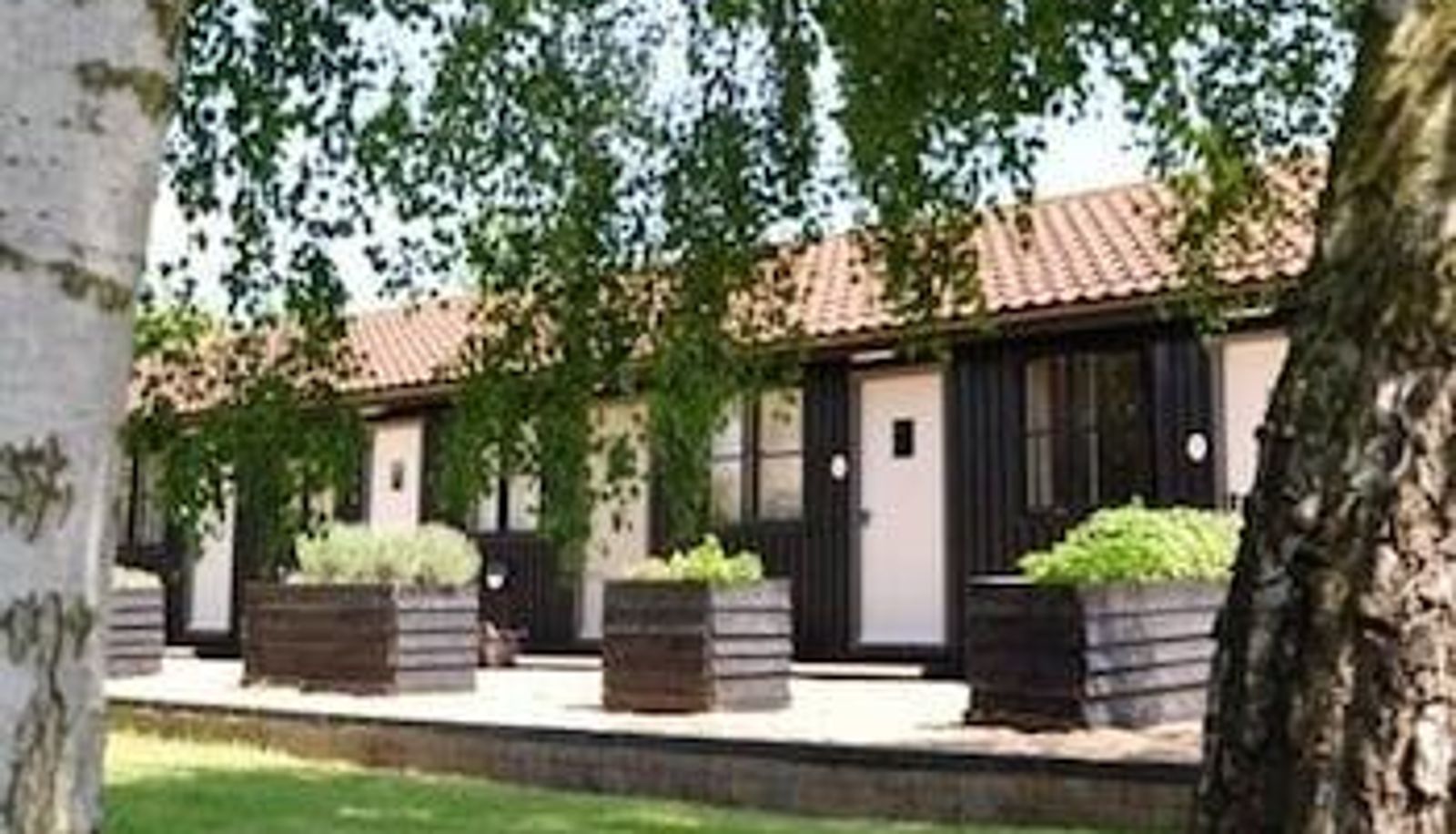 Hotel outdoor area - The Eltisley