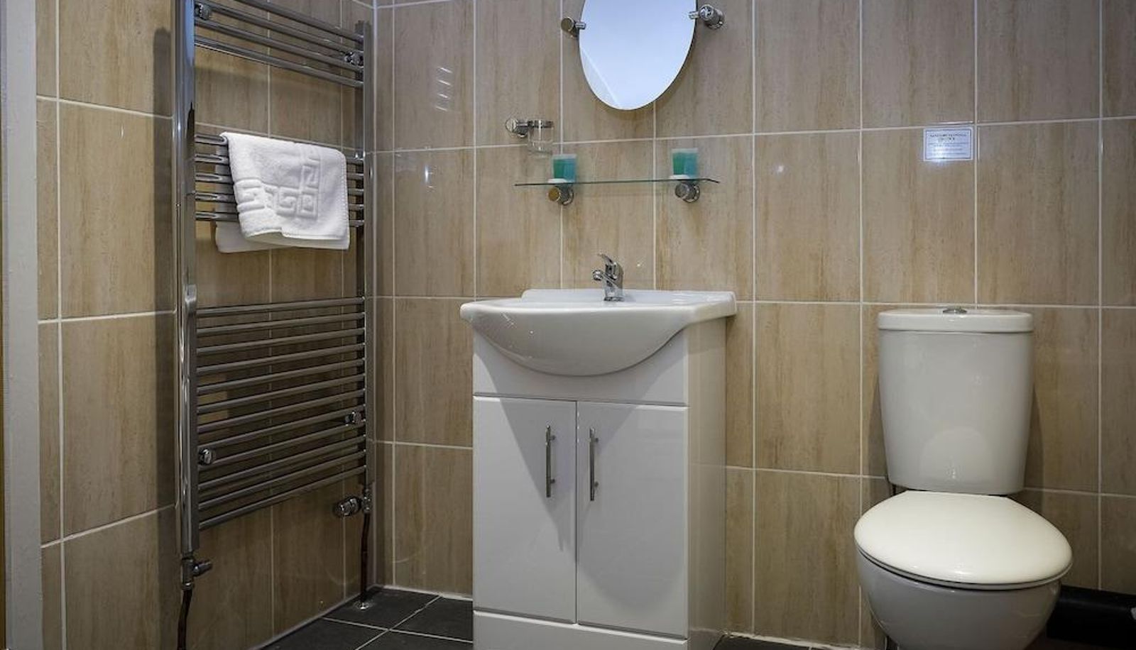 Salle de bain - The R Inn Hotel