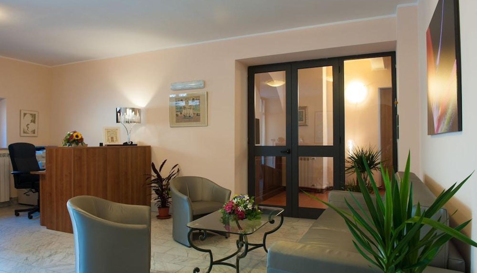 Hall - Hotel Capranica