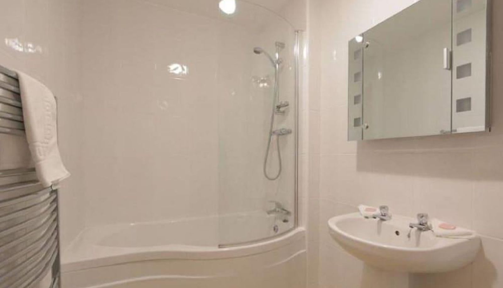 Bathroom - St Magnus Bay Hotel