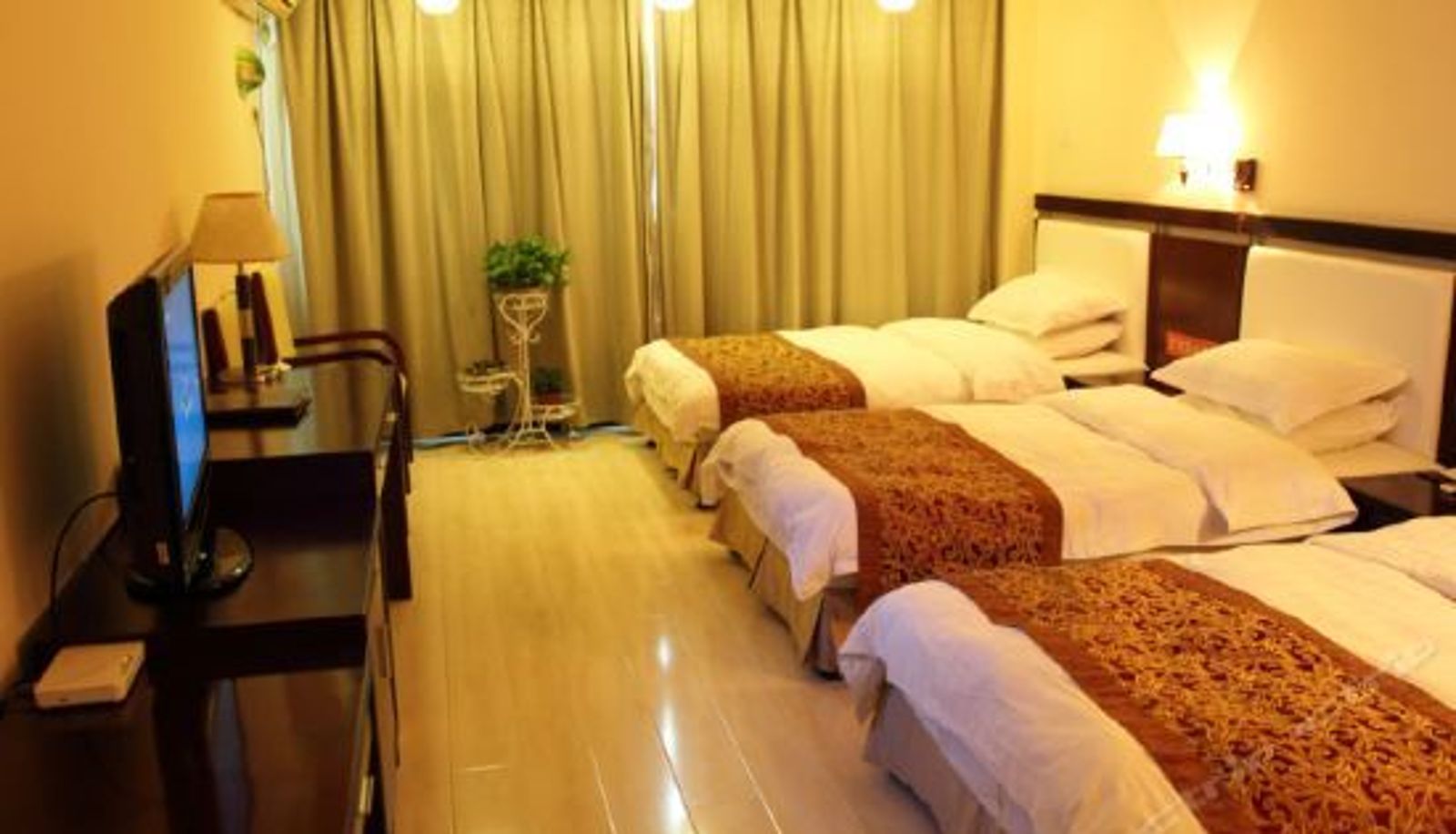 Dreibettzimmer - Taoyuan Hotel
