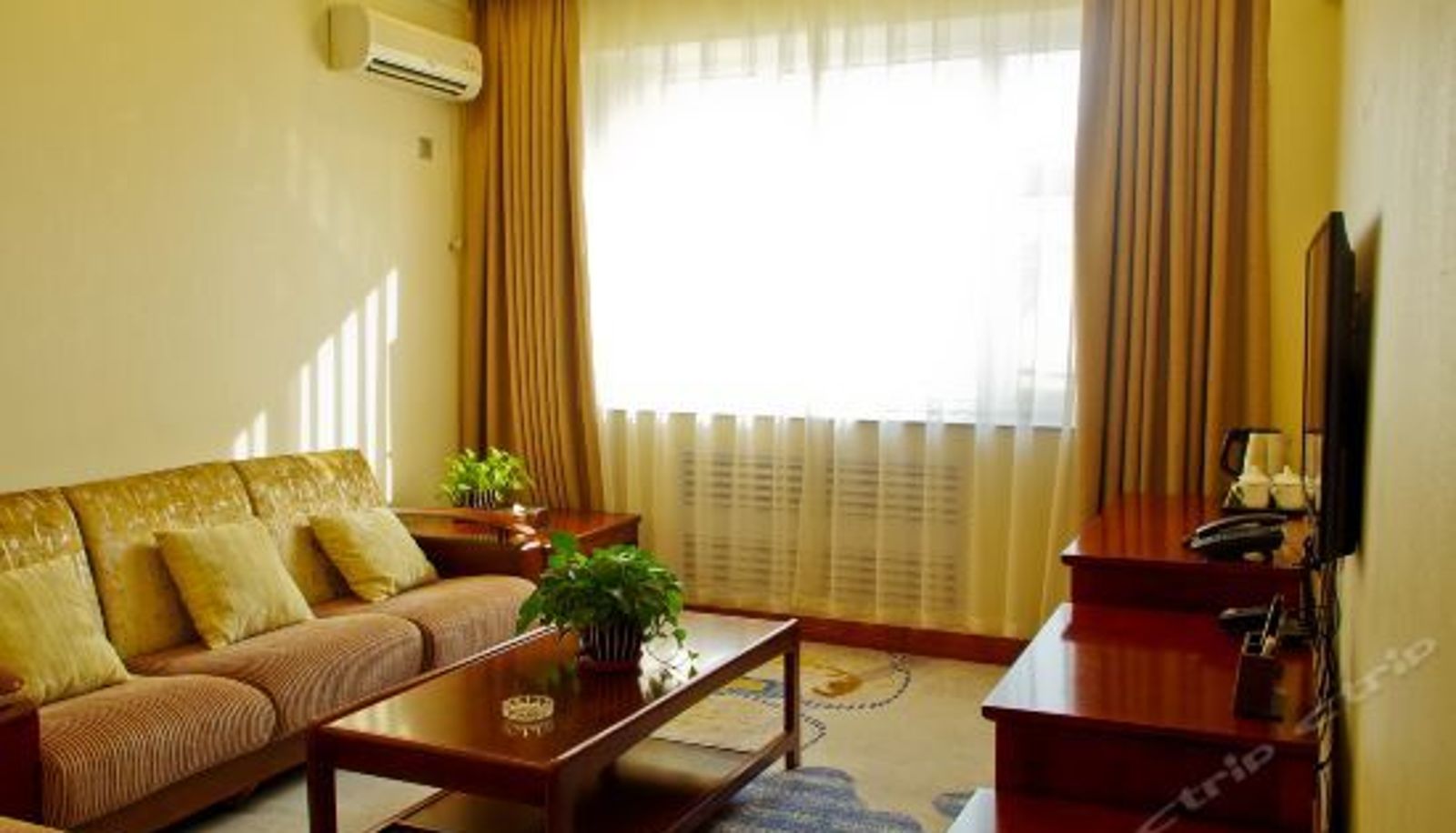 Suite - Xinjiang Jianshe Hotel