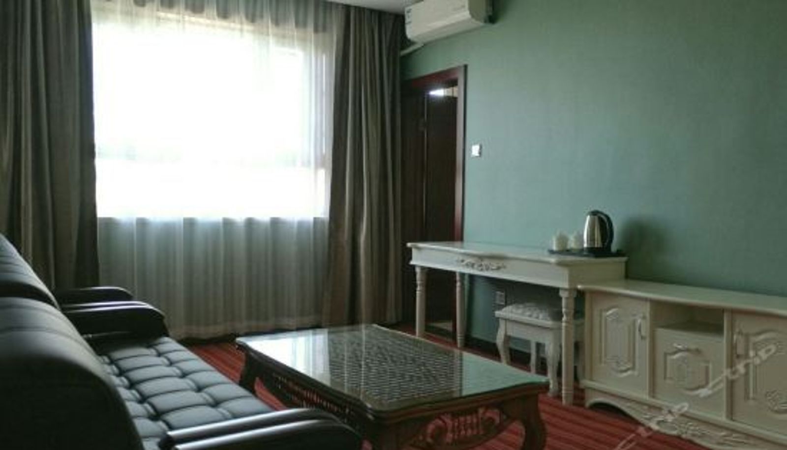 Suite - Jinxuan Hotel (Urumqi Miquan No.1 Middle School)