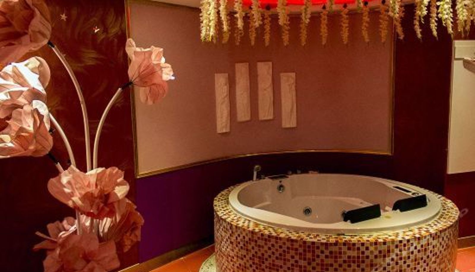 Innenbreich - Aimi Couples' Hotel