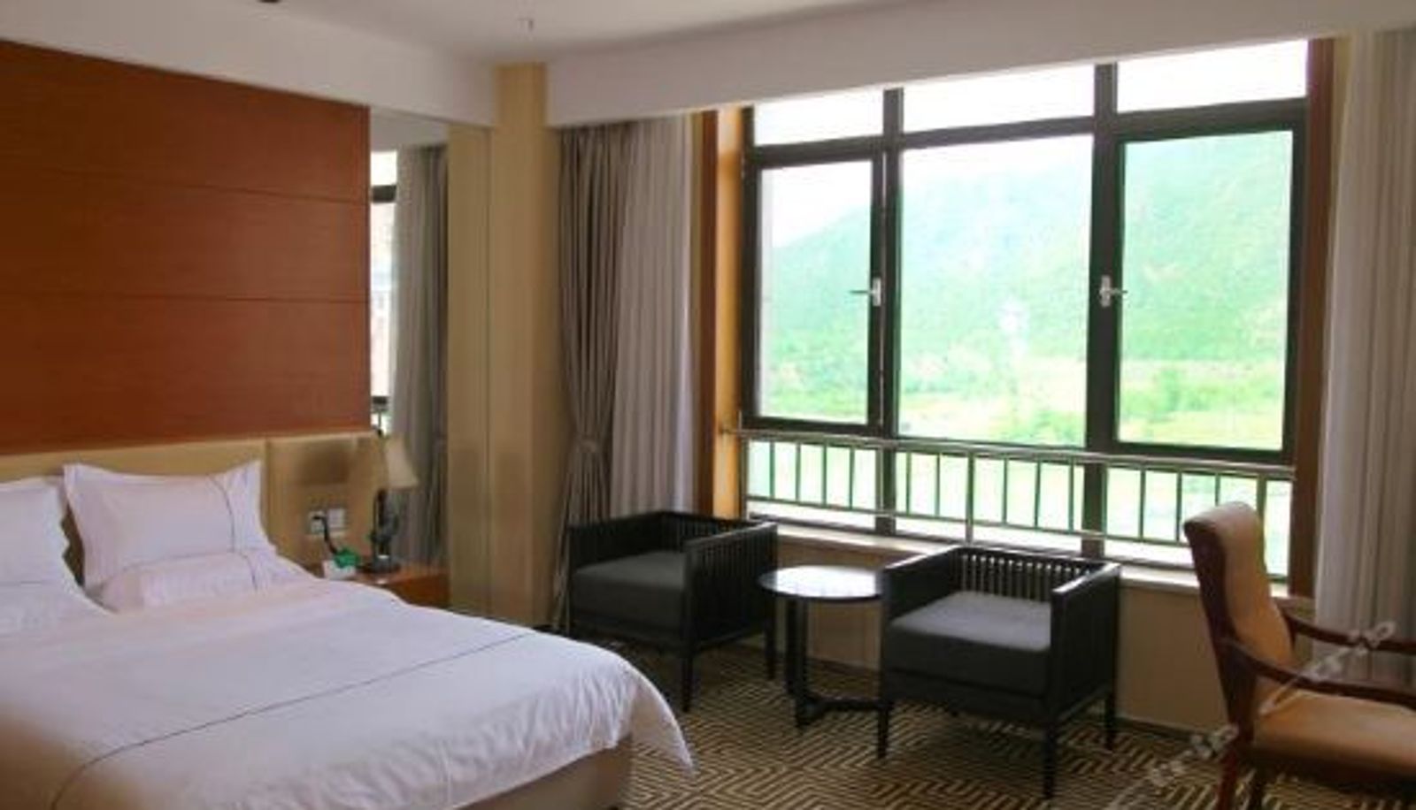 Pokój typu business - Office Hotel
