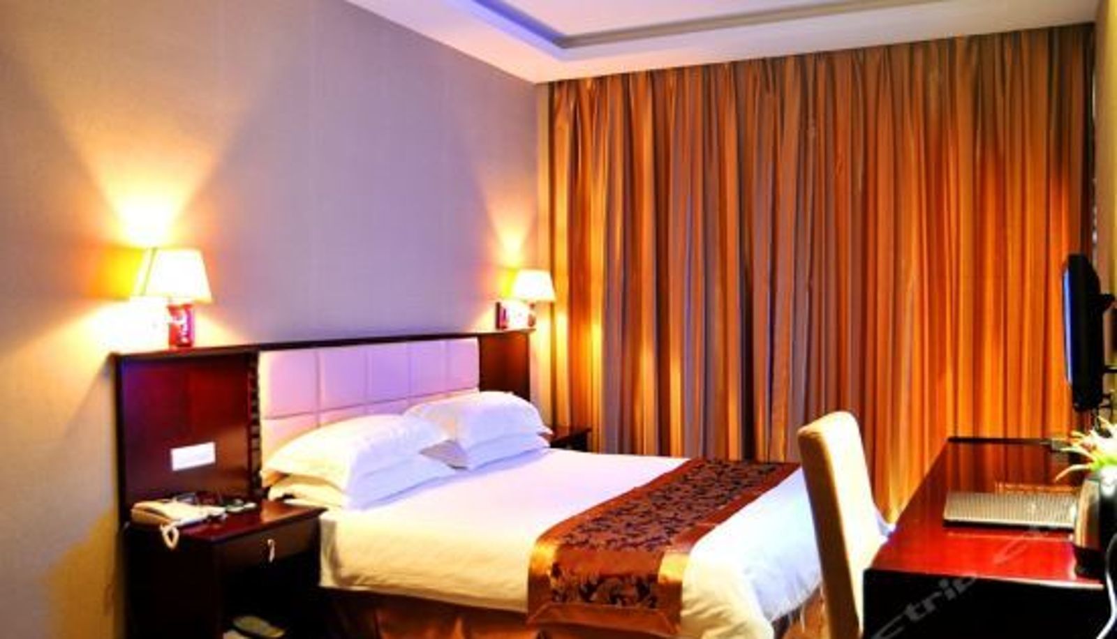 Business room - Crown Bussiness Hotel (Zhumadian Jiefang Road)