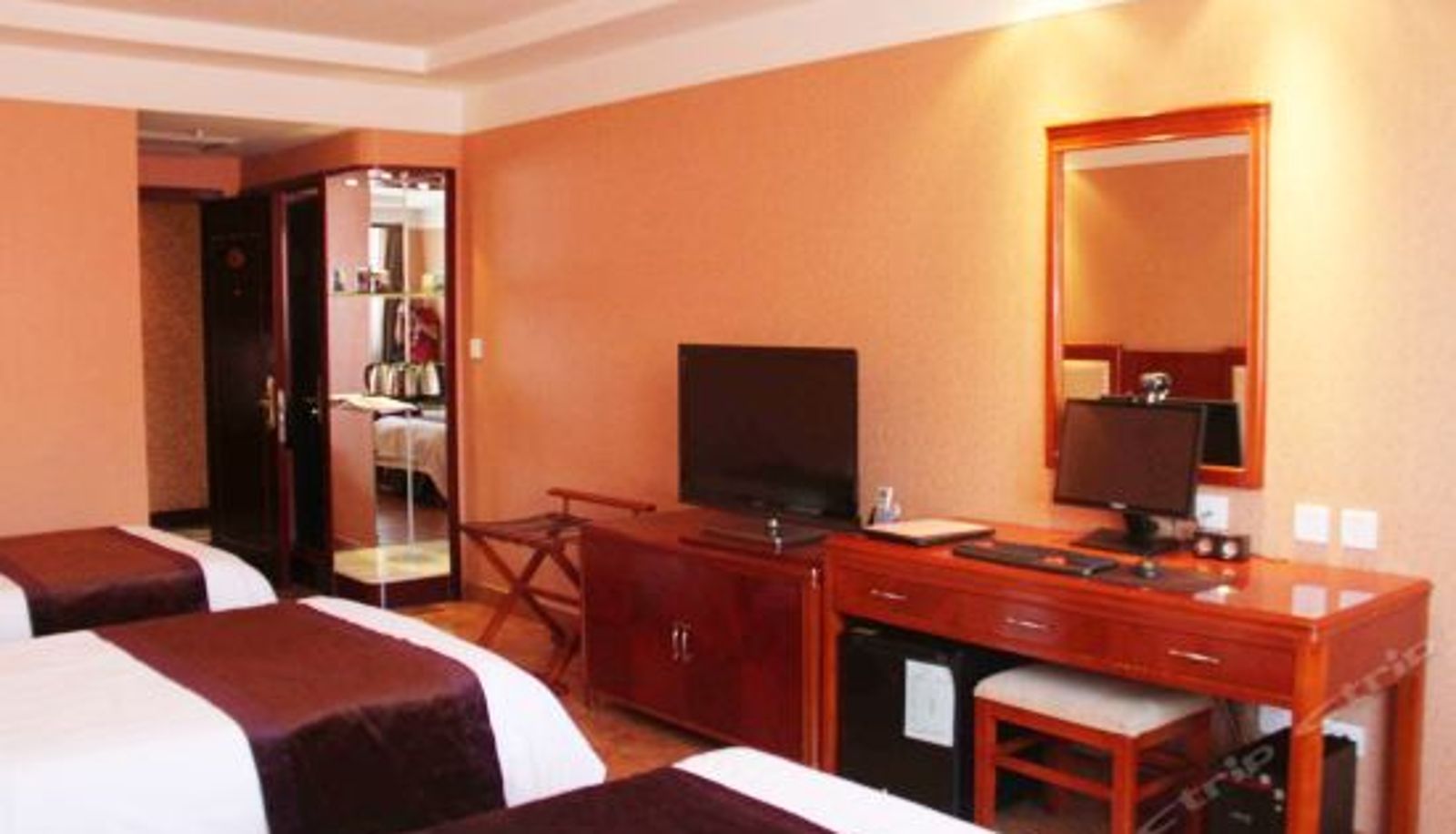 Dreibettzimmer - Sanhe Sports Hotel