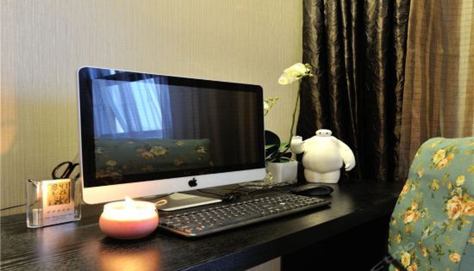 Camera business - Crystal Holiday Theme Hotel
