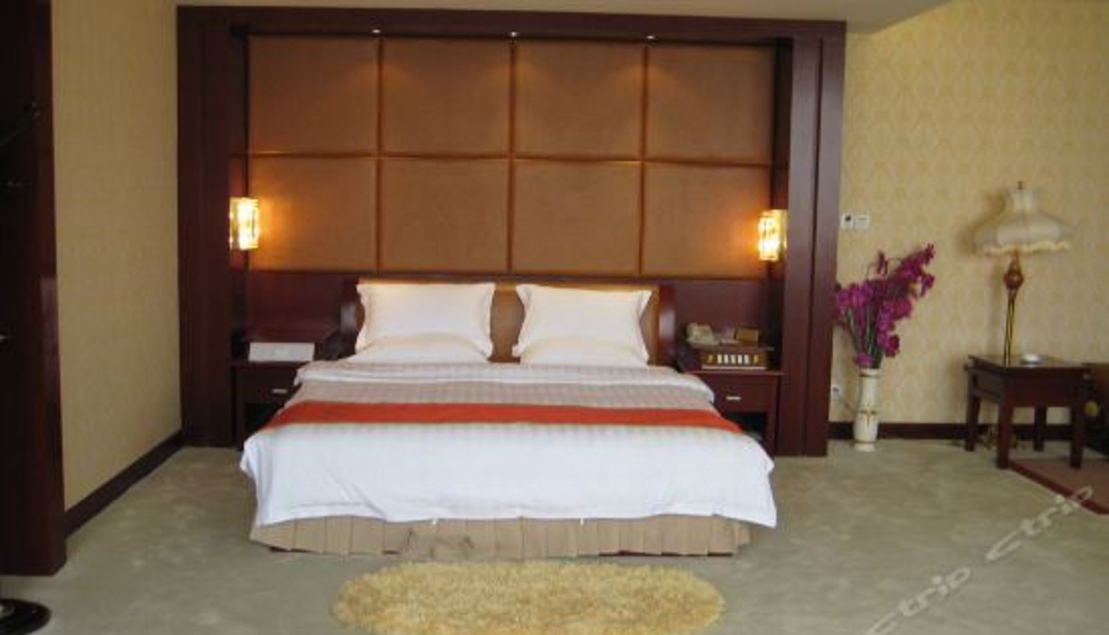 Suite - Baihuayuan Hotel