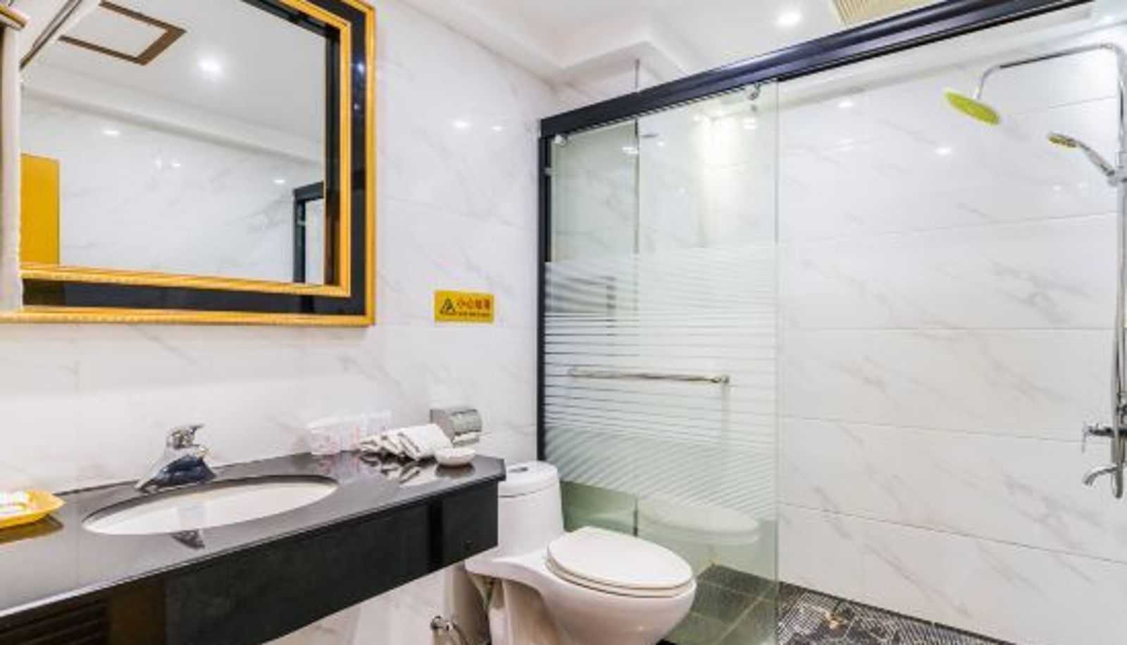 Suite - Yin Ta Hotel
