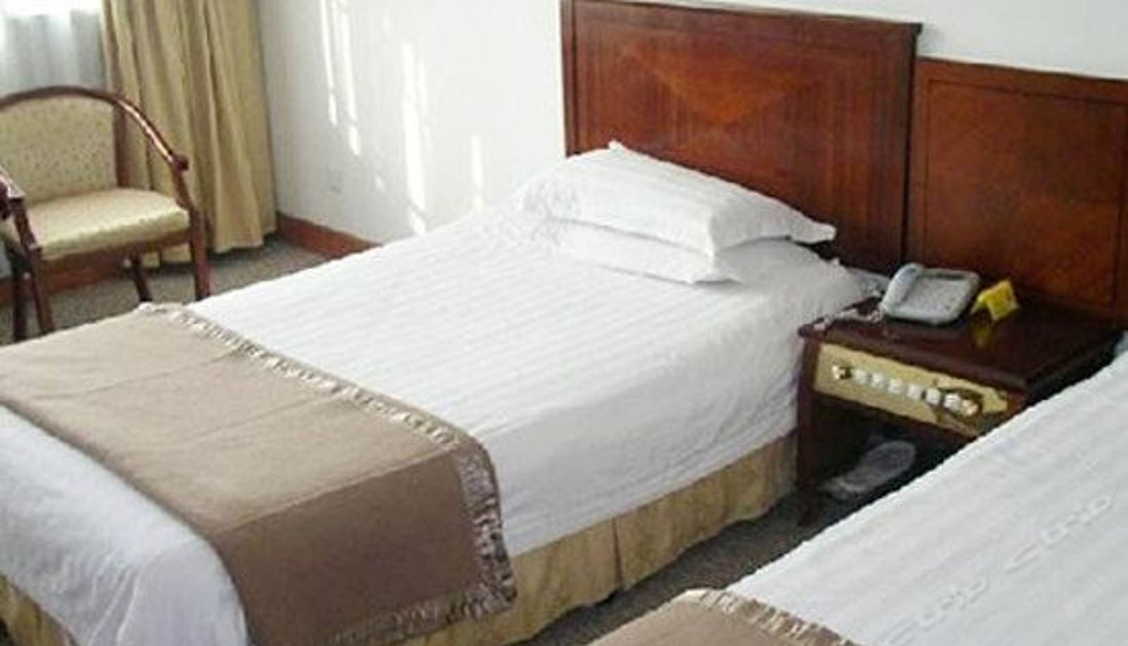 Triple room - Huanglong Hotel